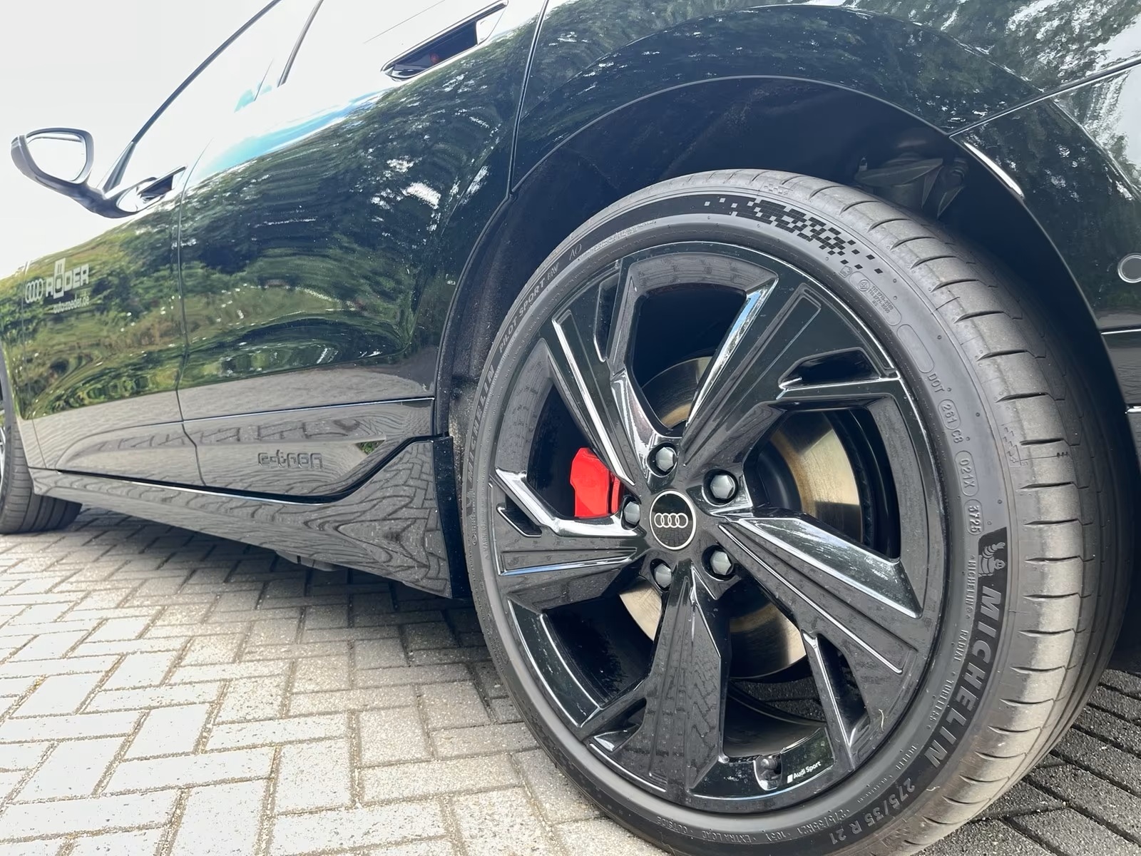 Audi A6 Avant e-tron quattro s